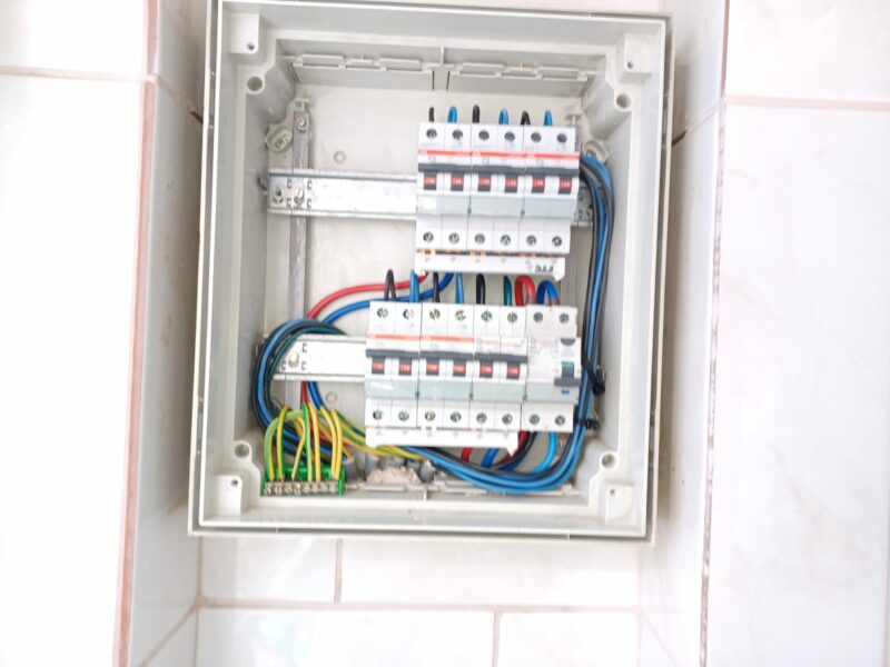 Électricien avec 15 ans d'experience